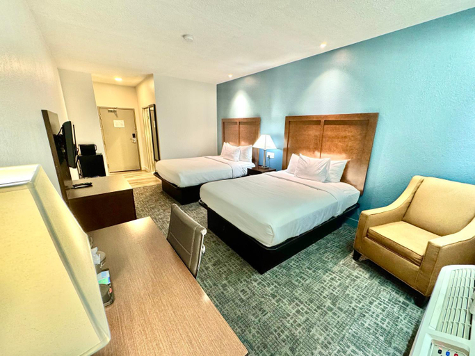 Bedroom 3, Baymont by Wyndham Richmond I-70, Wayne