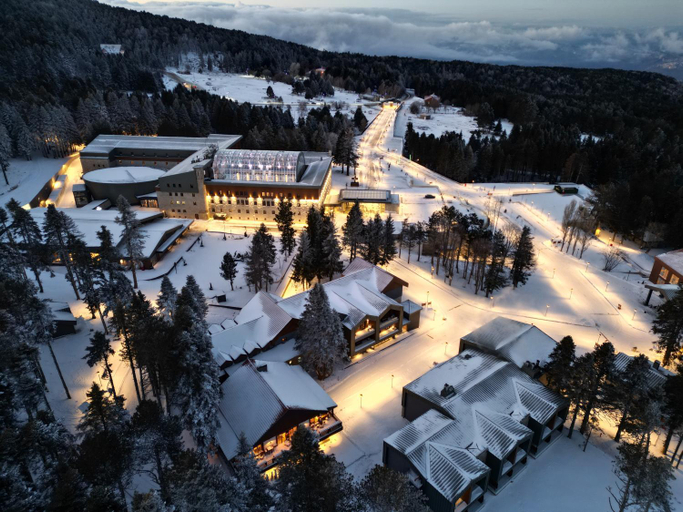 Exterior & Views 2, Swissotel Uludag Bursa, Kestel