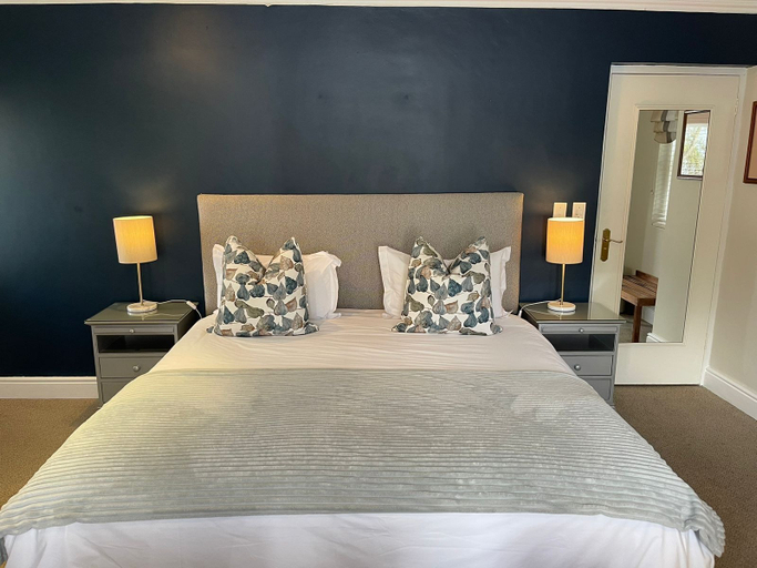 Bedroom 3, Plumwood Boutique Hotel, Cape Winelands