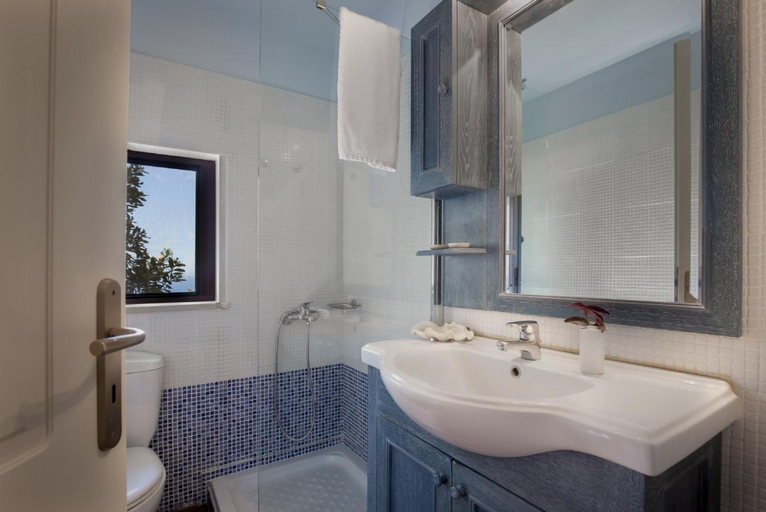 Bathroom 4, Villa Ilia, Crete