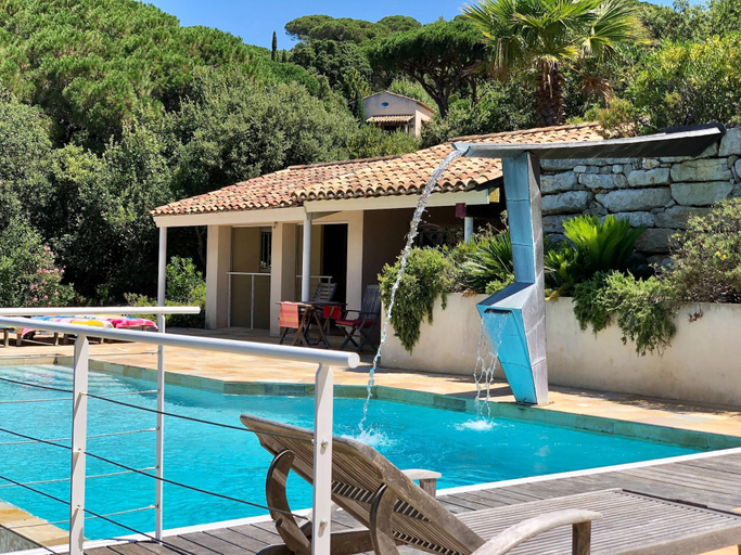 Sport & Beauty 2, Villa in La Croix-Valmer with Sea Views, Var