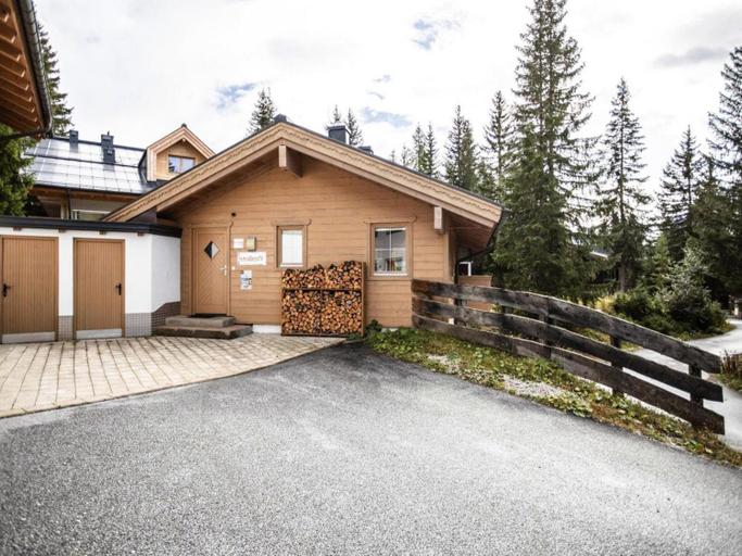 Others 3, Chalet in Zillertal near Ski Slopes, Zell am See