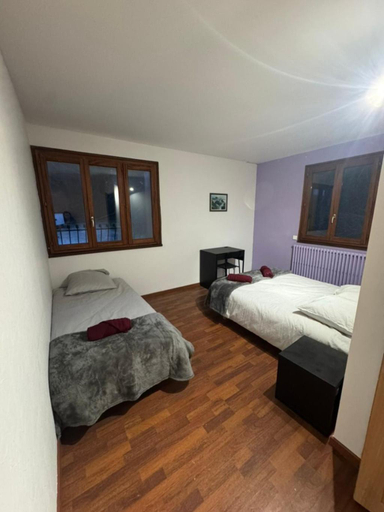 Bedroom 3, Auberge de La Source, Ain