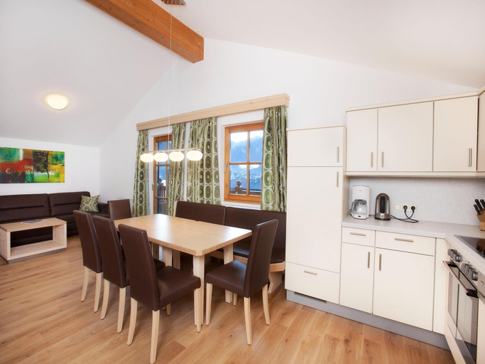 Others 2, Apartment in Wald near Ski Slopes, Zell am See