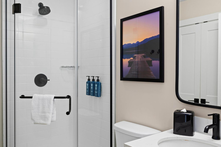 Bathroom 4, WorldMark Whistler Sundance, Squamish-Lillooet