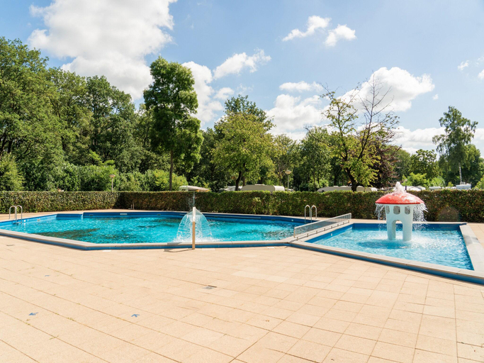 Sport & Beauty 2, Chalet in Reutum by Almelo Nordhorn Canal, Tubbergen