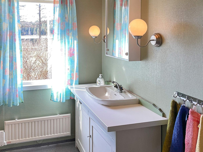 Others 5, Lakefront Cottage in Torsebo, Askersund