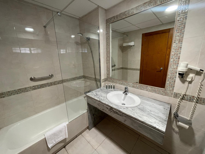Bathroom 5, Arena Center, Almería