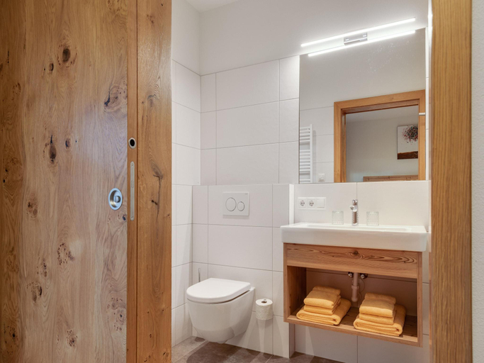 Others 1, Chalet in Wald near Ski Slopes, Zell am See