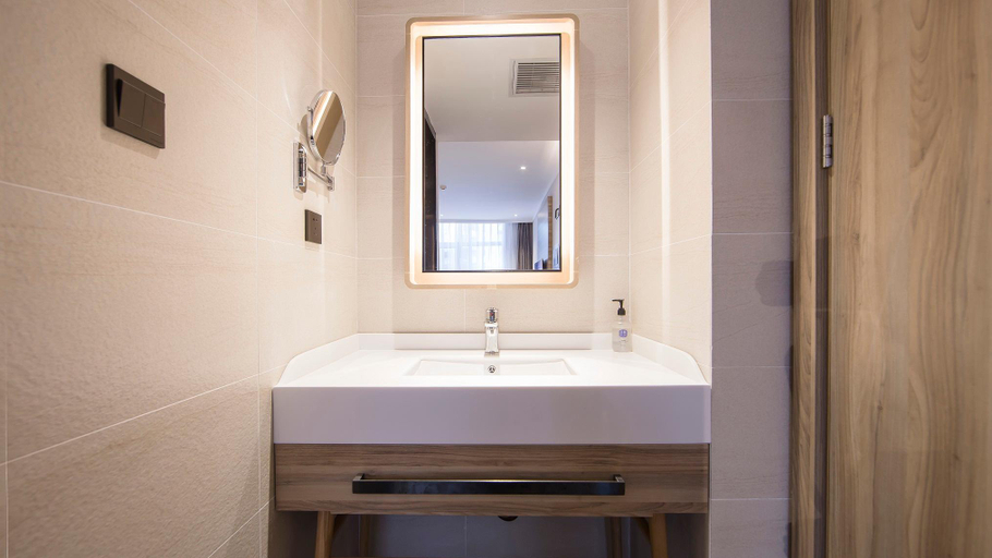 Bathroom 4, HanTing Premium Hotel (Dalian North Station), Dalian