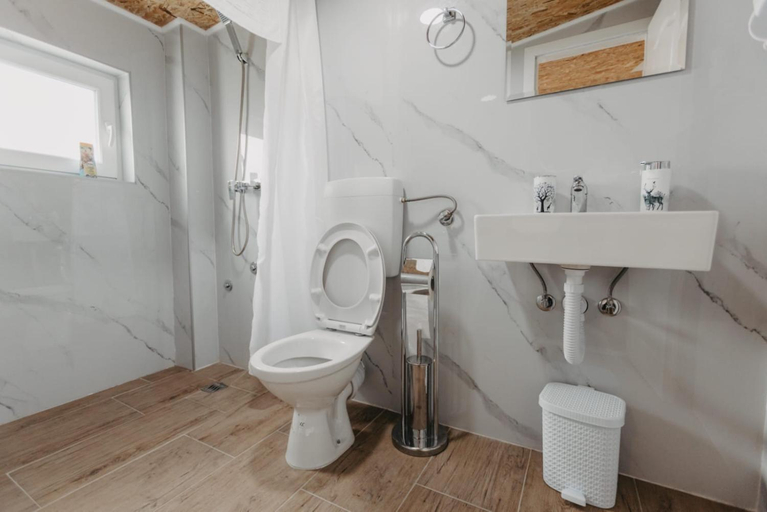 Bathroom 3, Apartmani Rosa, Trebinje