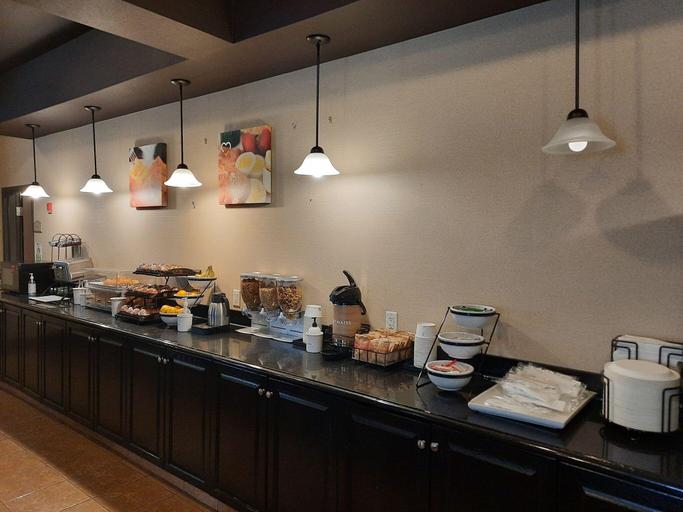Food & Drinks 5, Prairie Moon Inn Sylvan Lake, Division No. 8