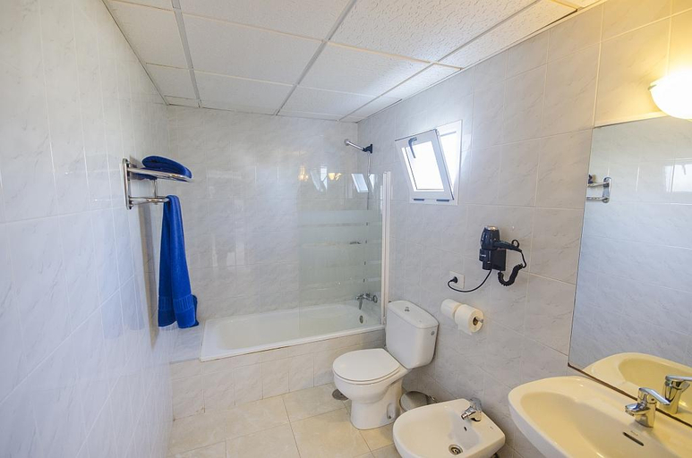 Bathroom 5, Tabaiba Apartamentos, Las Palmas