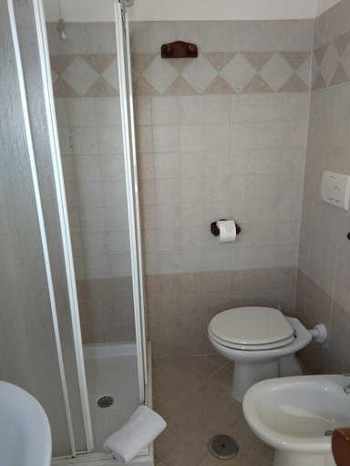 Others 2, B&B La Pace Ardea, Roma