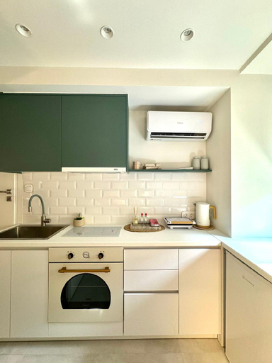 Others 4, Microhome in Philopappos Hill, Attica