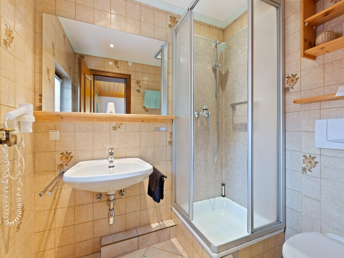 Bathroom, Apartment in Saalbach near Ski Slopes, Zell am See
