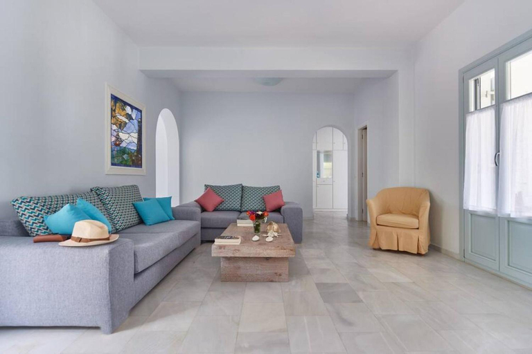 Others 2, Sunset Villa in Paros, South Aegean