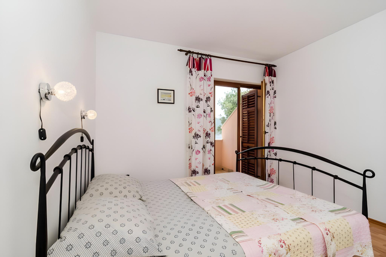 5, Apartments Bezek - Studio Apartment with Sea View 2 A, Orebić
