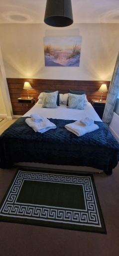 Bedroom 2, The Wheatsheaf, Norfolk