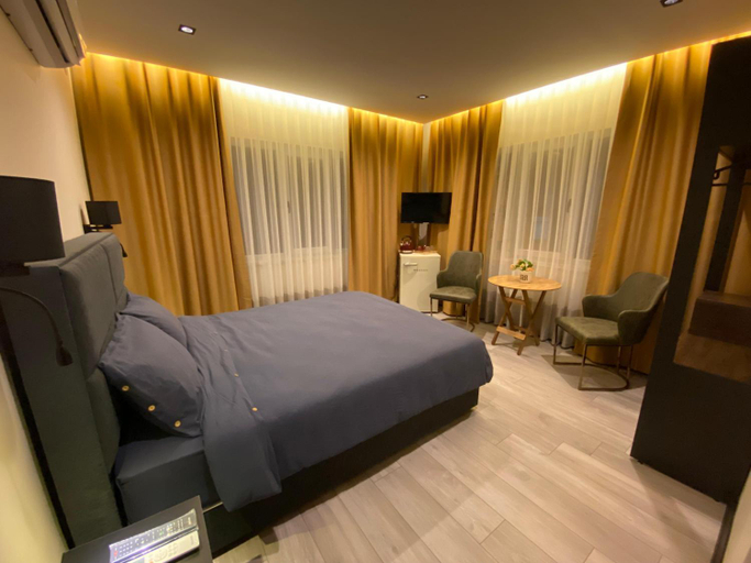 Others 5, GARDEN'S ROOM, Merkez