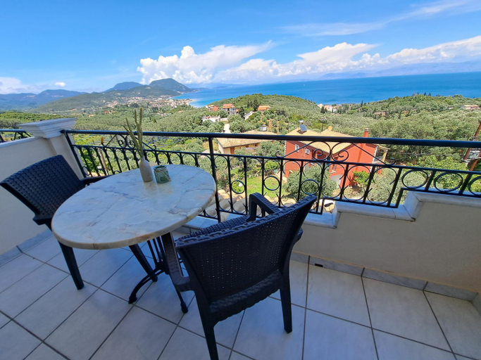 Others 4, 75 Steps Apartments, Ionian Islands