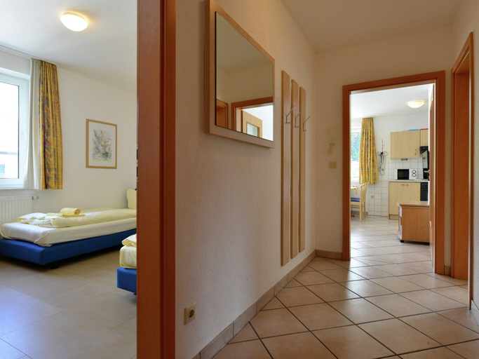 Bedroom 2, Grosse Ferienwohnung in Willingen mit Balkon, Waldeck-Frankenberg
