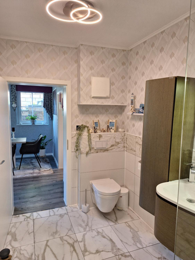 Bathroom, Moselburgblick, Mayen-Koblenz