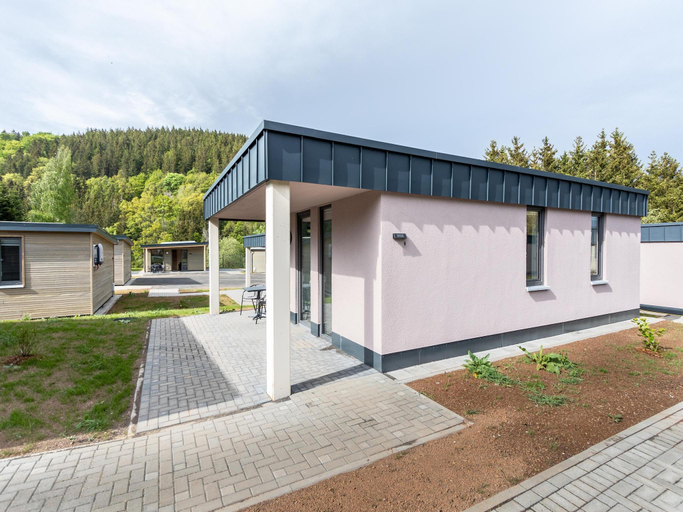 Exterior & Views 2, Bungalows in Hallschlag am Kronenburger See mit Terrasse, Vulkaneifel