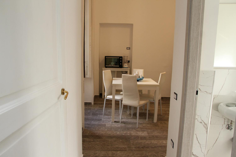 Others 5, B&B al CORSO, Salerno