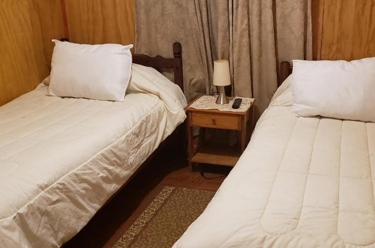 Bedroom 2, Hostal y hospedaje en San Jose de la Mariquina, Cautín