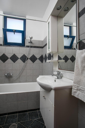 Bathroom, Villa Seashell in Rhodes, South Aegean