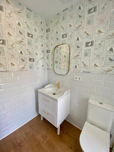 Bathroom 4, La Santillana Luxury Apartments, Cantabria