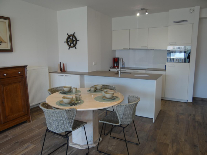 Others 4, Apartment in Nieuwpoort by the Marina, West-Vlaanderen