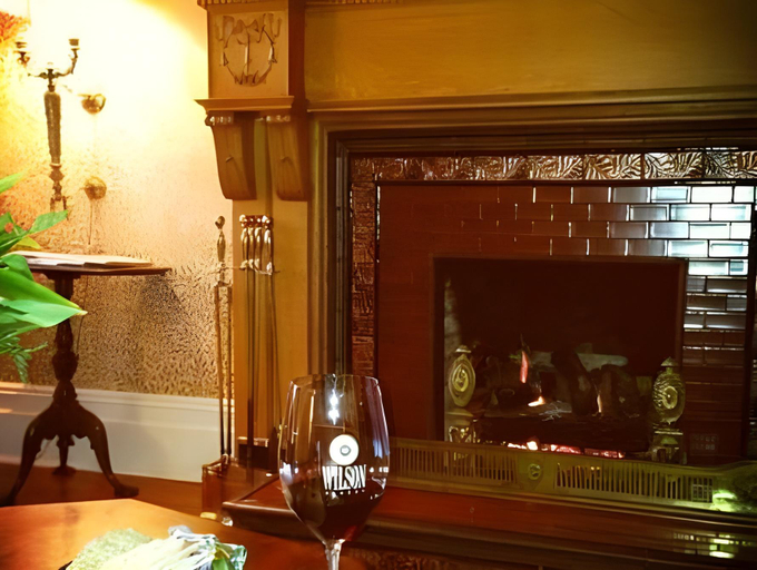 Others 5, Calderwood Inn, Sonoma