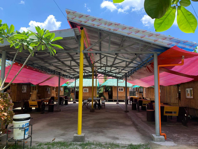 Food & Drinks 5, Pundaquit Luxury Resort, San Antonio