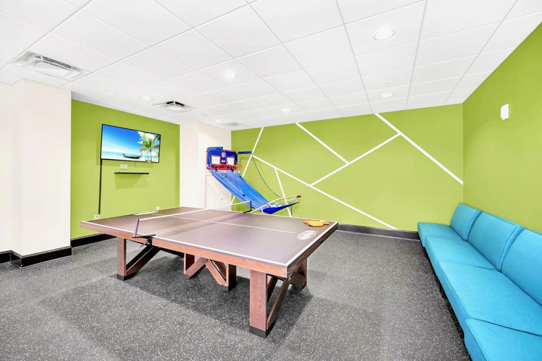 Others 3, Near Disney - 3BR Condo - Pool and Games, Orange
