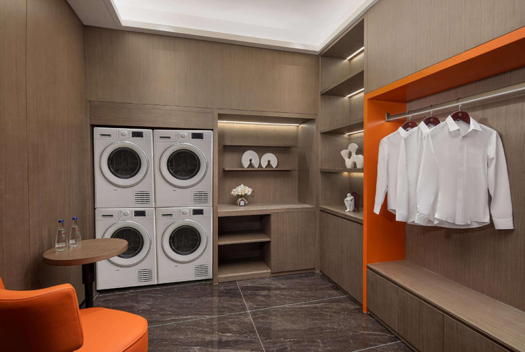 Bathroom, Days Hotel by Wyndham Meizhou Meijiang, Meizhou