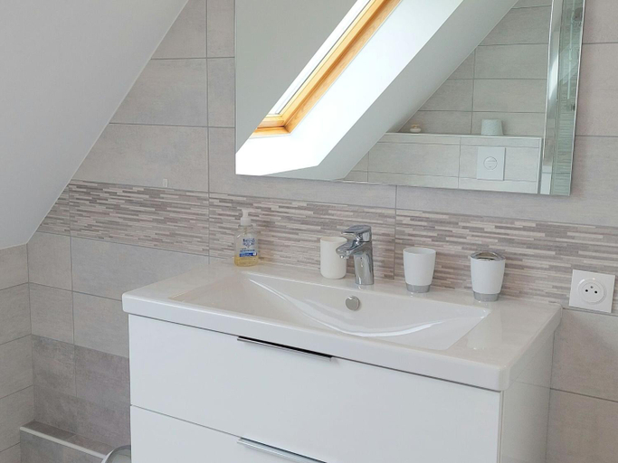 Bathroom 3, Holiday Home in Plouarzel near Sandy Beaches, Finistère