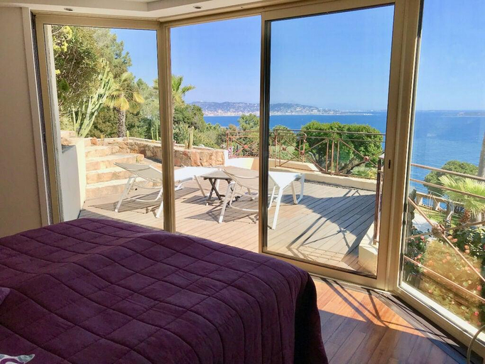 Others 4, Villa in a top location with view, Alpes-Maritimes