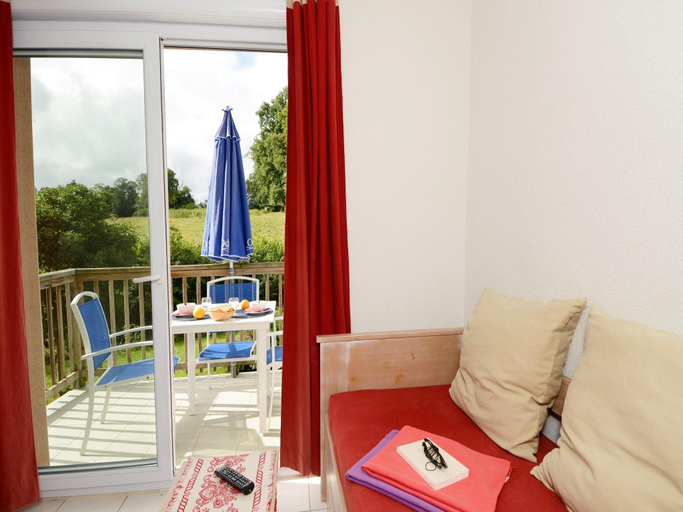 Others 5, Apartment in Rignac near Lake Peyrade, Aveyron