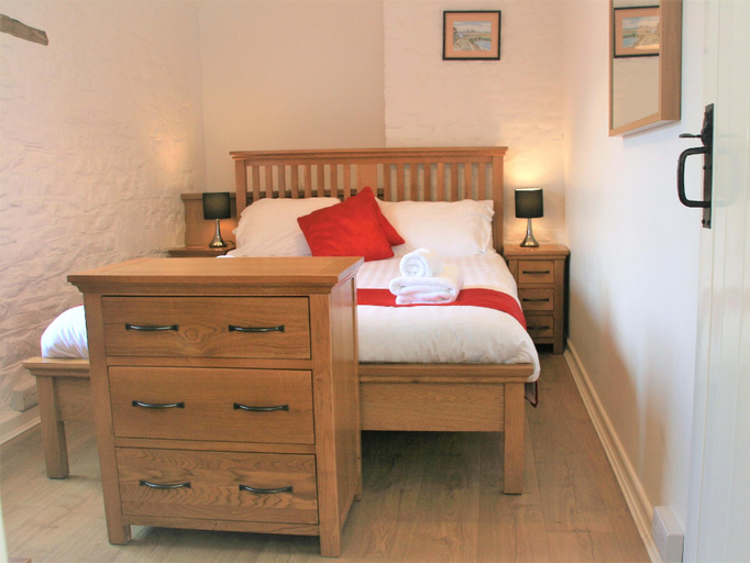 Others 5, Glebe House Cottages, Devon