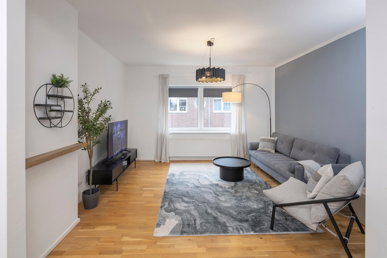 Others 3, OLIVE Apartments - 2x Kingsize Betten - sehr zentral, Leverkusen
