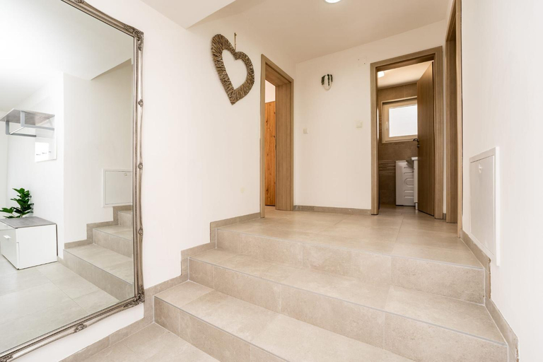 Public Area 3, Villa Ivanovi Dvori, Obrovac