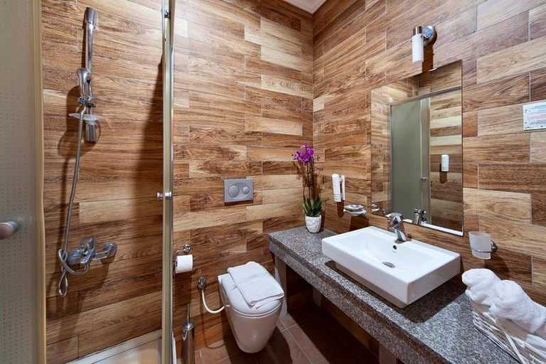 Bathroom 5, Golden Age Hotel Bodrum, Bodrum