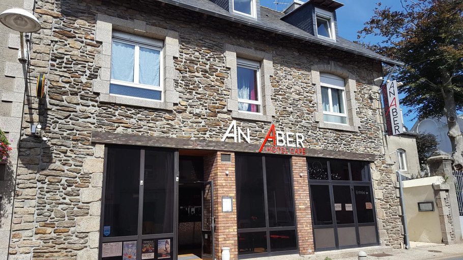 Others 4, AN ABER Hotel Cafe, Finistère