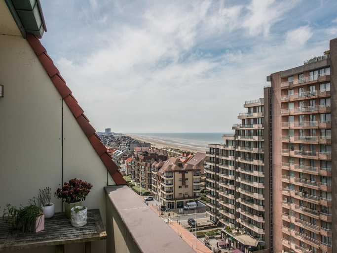 Others 3, Spacious Seaside Apartment, West-Vlaanderen