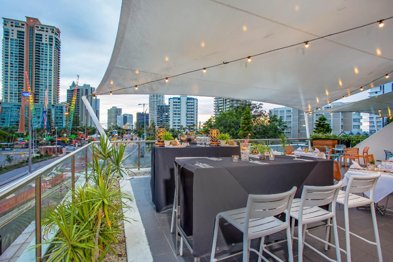 Food & Drinks 4, Mantra on View Surfers Paradise, Gold Coast