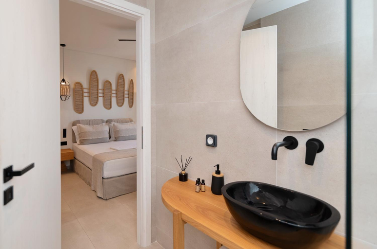 Bathroom 2, Aristotle Suites, South Aegean