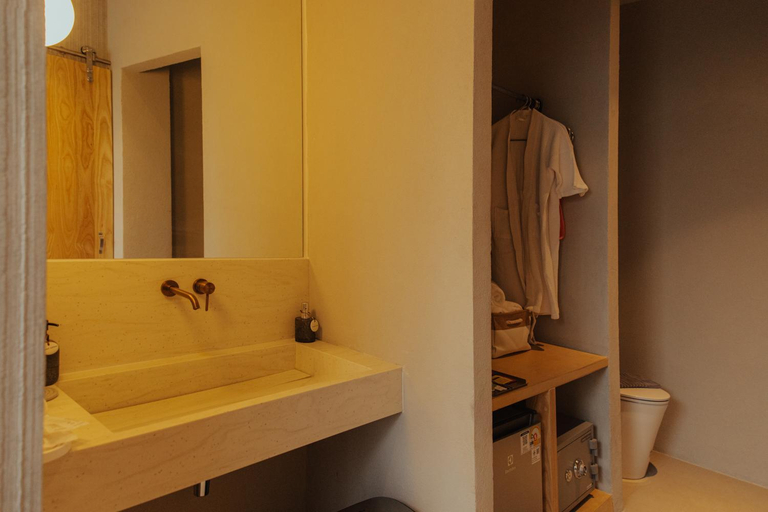Bathroom 4, Arthit Resort Koh larn, Pattaya