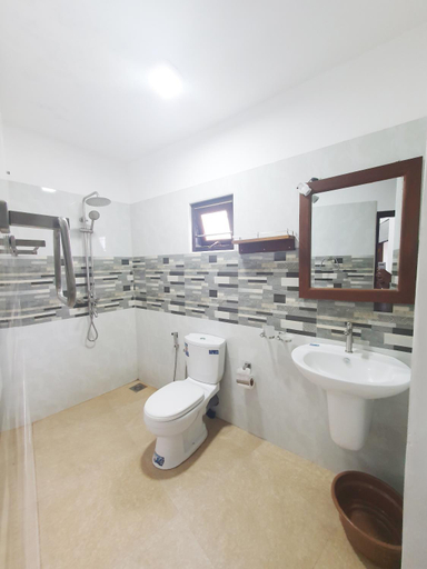 Bathroom 3, G V N Villa Ahangama, Habaraduwa